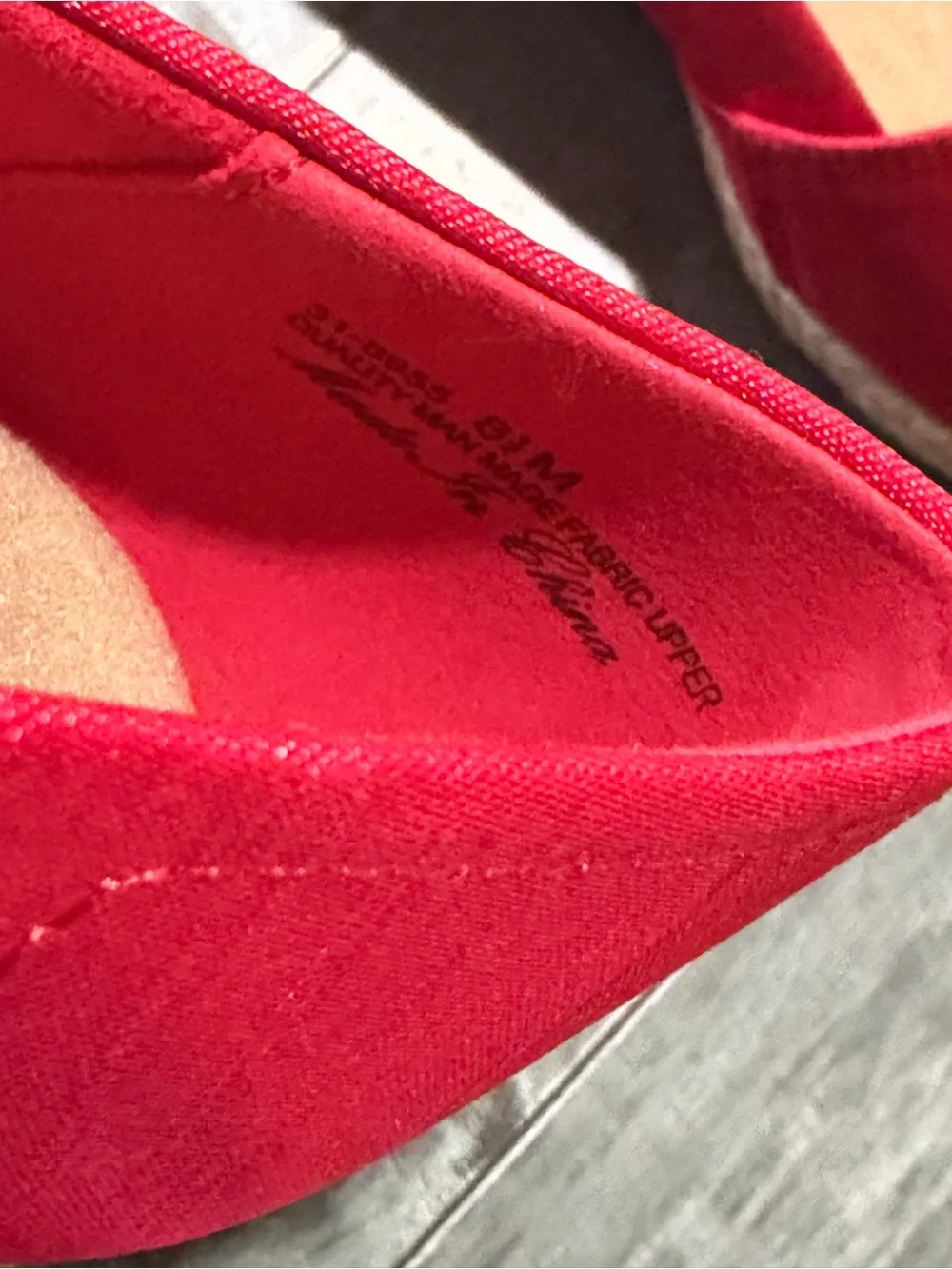 Easy Street Women's Jasper SuperFlex Espadrille Sandals-Red Thai Silk 8.5M NWB